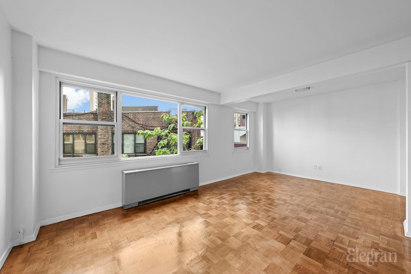 New York, New York, 10028, United States, 2 Bedrooms Bedrooms, ,1 BathroomBathrooms,Residential,For Sale,1844422