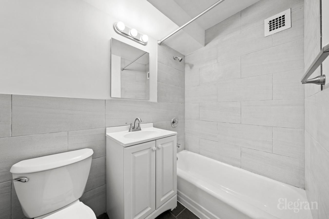 New York, New York, 10028, United States, 2 Bedrooms Bedrooms, ,1 BathroomBathrooms,Residential,For Sale,1844422