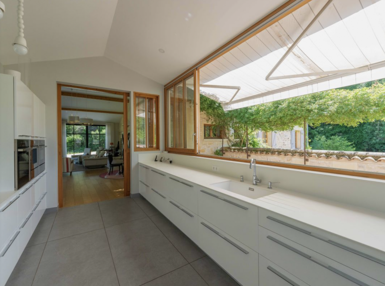 Quinsac, 33360, France, 8 Bedrooms Bedrooms, ,7 BathroomsBathrooms,Residential,For Sale,1858580