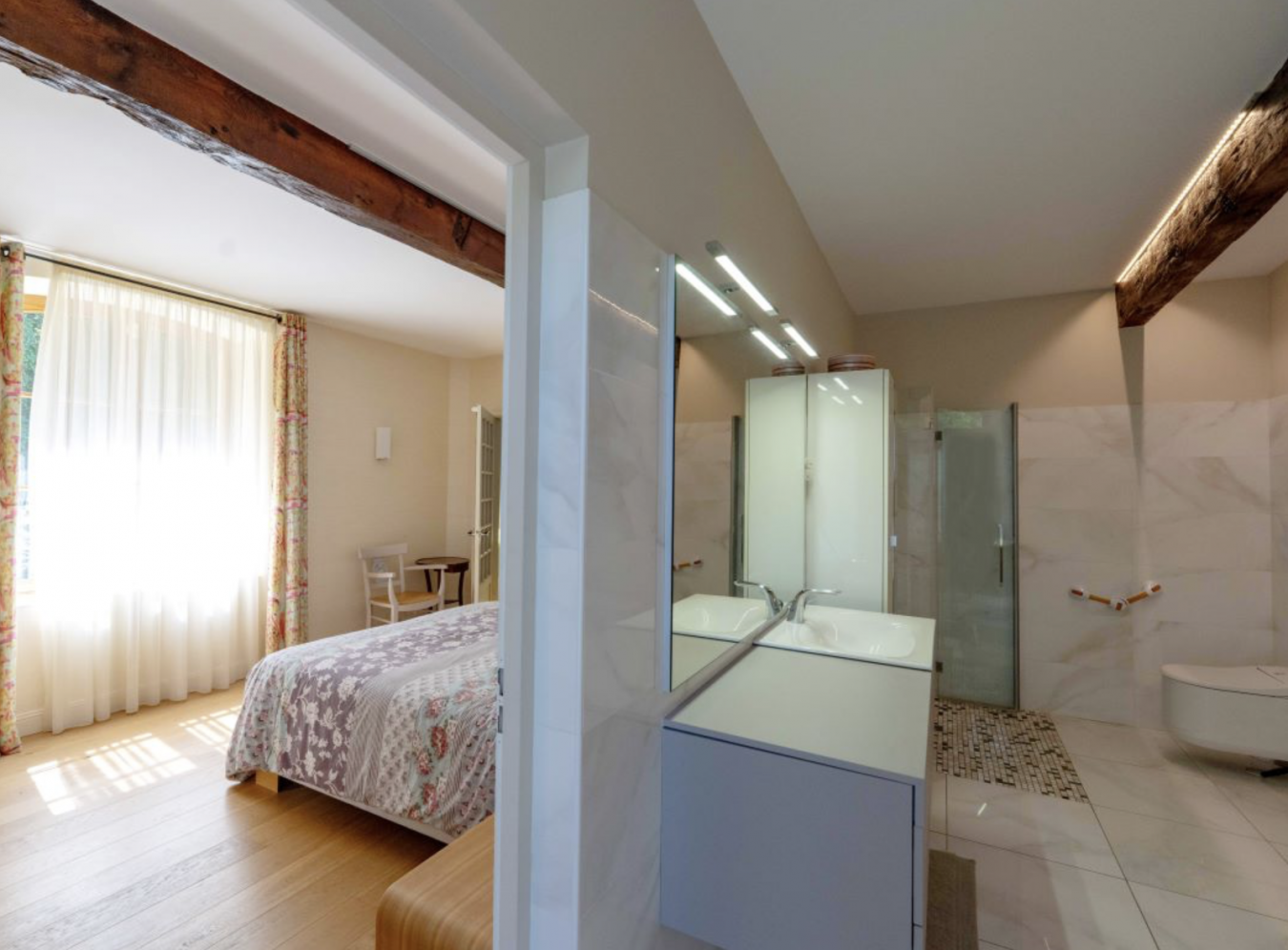 Quinsac, 33360, France, 8 Bedrooms Bedrooms, ,7 BathroomsBathrooms,Residential,For Sale,1858580