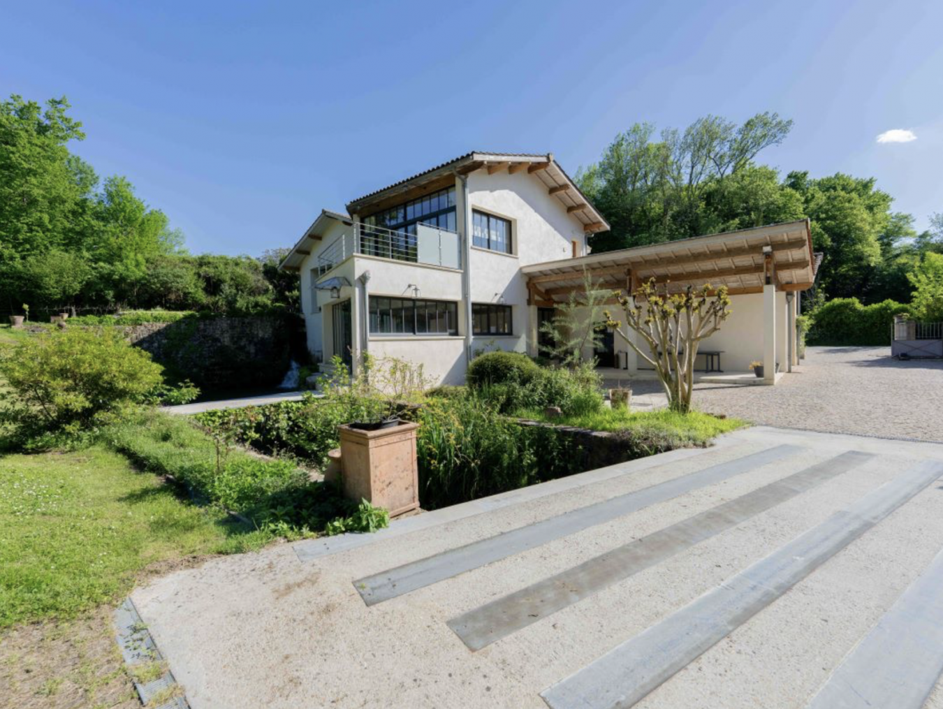 Quinsac, 33360, France, 8 Bedrooms Bedrooms, ,7 BathroomsBathrooms,Residential,For Sale,1858580