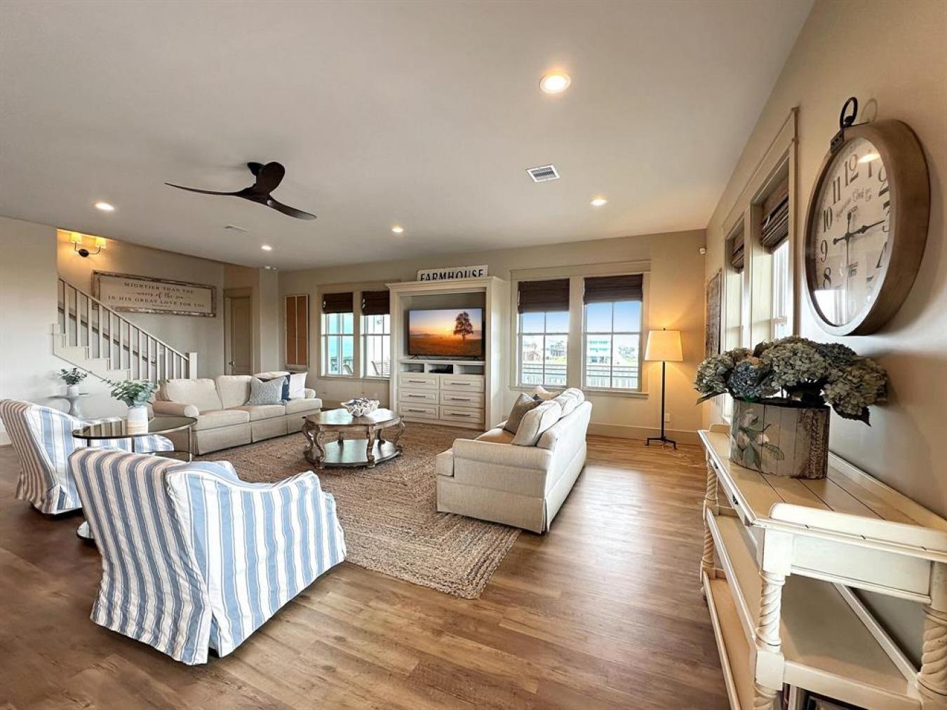 Crystal Beach, Texas, 77650, United States, 5 Bedrooms Bedrooms, ,4 BathroomsBathrooms,Residential,For Sale,1858574