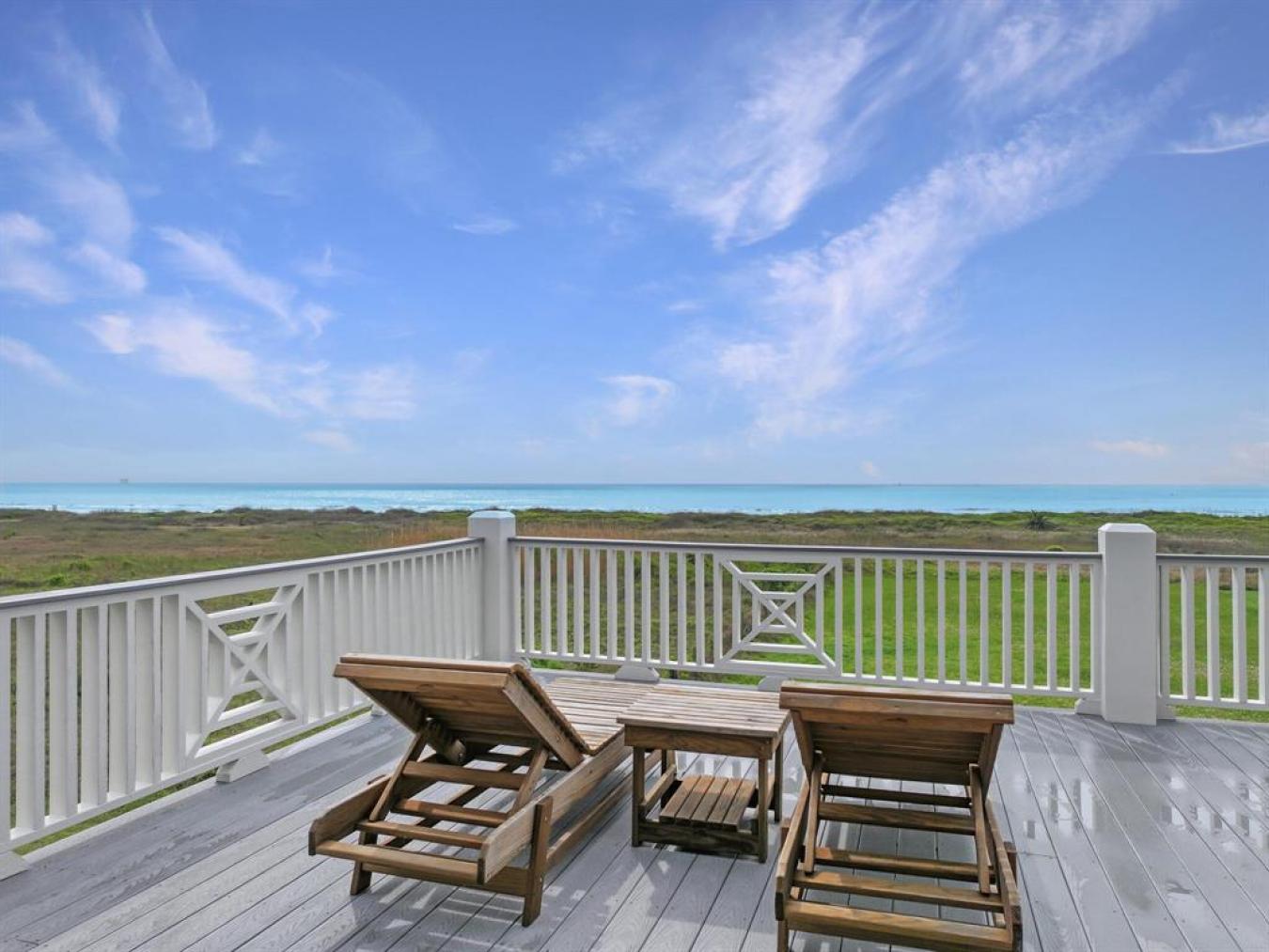 Crystal Beach, Texas, 77650, United States, 5 Bedrooms Bedrooms, ,4 BathroomsBathrooms,Residential,For Sale,1858574