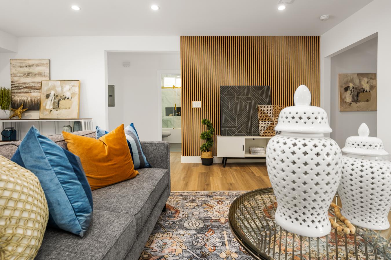 Los Angeles, Los Angeles, 90056, United States, 3 Bedrooms Bedrooms, ,2 BathroomsBathrooms,Residential,For Sale,1858571