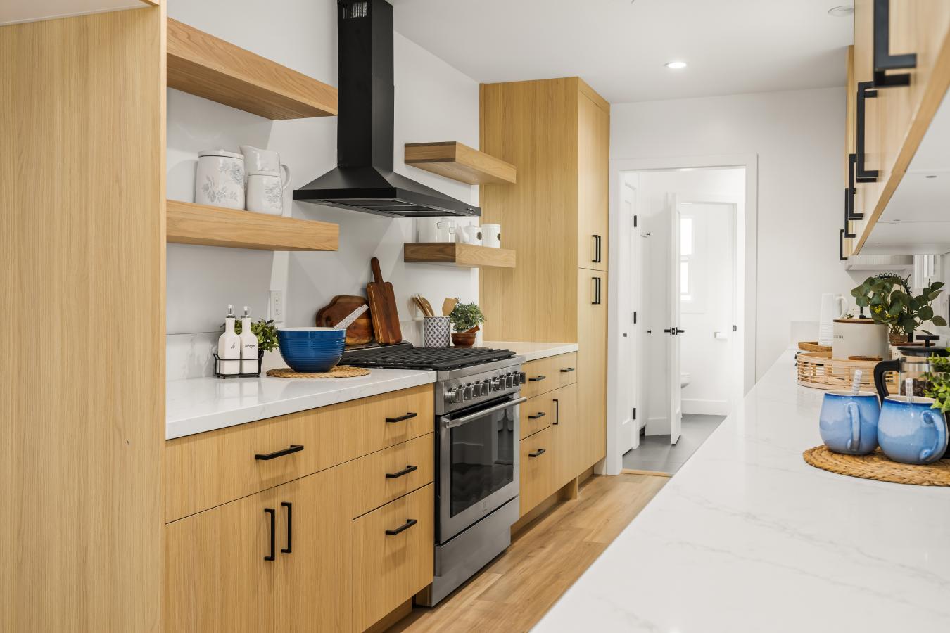 Los Angeles, Los Angeles, 90056, United States, 3 Bedrooms Bedrooms, ,2 BathroomsBathrooms,Residential,For Sale,1858571