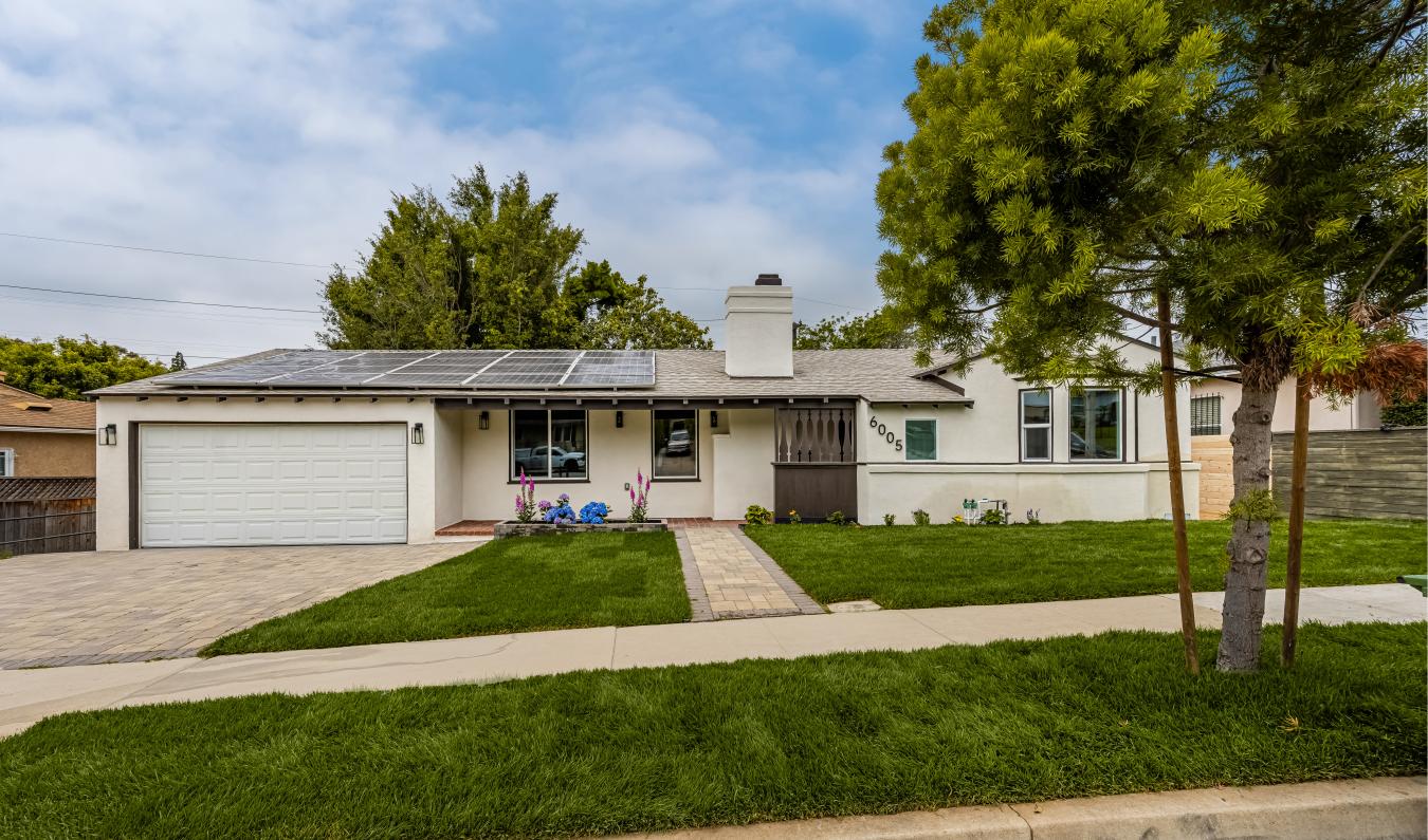 Los Angeles, Los Angeles, 90056, United States, 3 Bedrooms Bedrooms, ,2 BathroomsBathrooms,Residential,For Sale,1858571