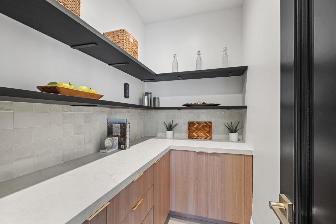 Manhattan Beach, California, 90266, United States, 4 Bedrooms Bedrooms, ,3 BathroomsBathrooms,Residential,For Sale,1858566