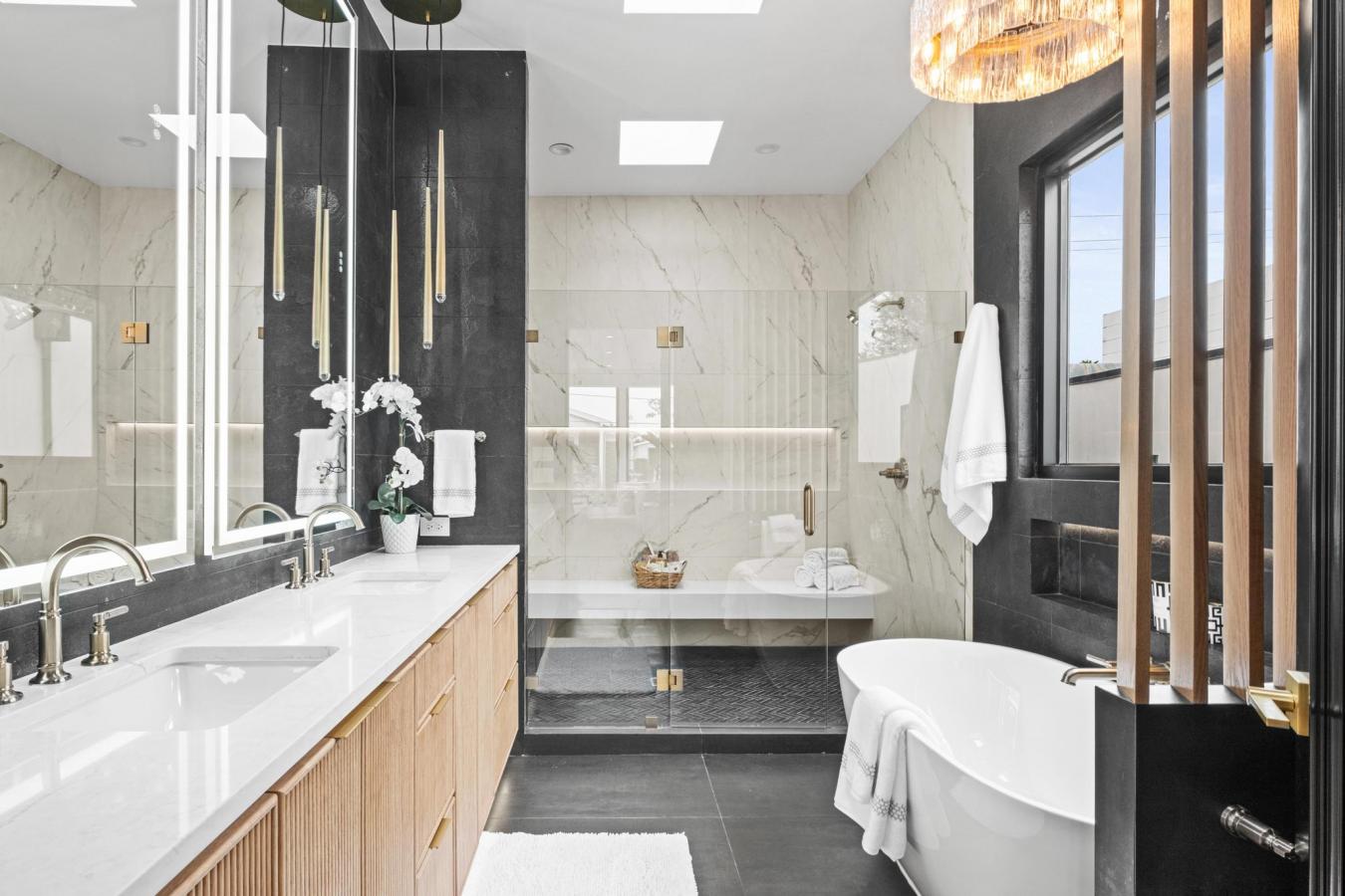 Manhattan Beach, California, 90266, United States, 4 Bedrooms Bedrooms, ,3 BathroomsBathrooms,Residential,For Sale,1858566