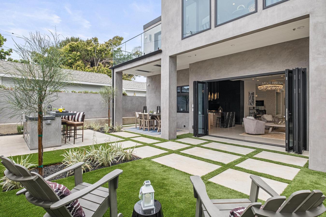 Manhattan Beach, California, 90266, United States, 4 Bedrooms Bedrooms, ,3 BathroomsBathrooms,Residential,For Sale,1858566