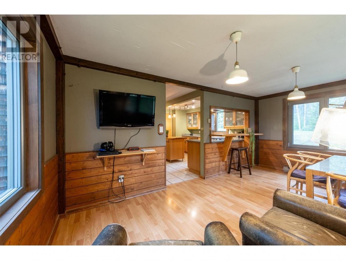 Golden, BC, V0A1H7, Canada, 3 Bedrooms Bedrooms, ,Residential,For Sale,1858562