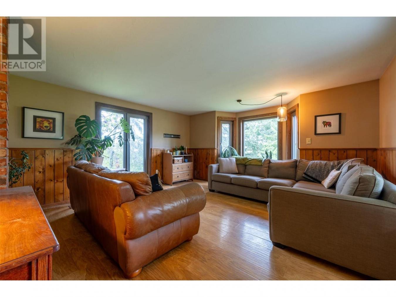 Golden, BC, V0A1H7, Canada, 3 Bedrooms Bedrooms, ,Residential,For Sale,1858562