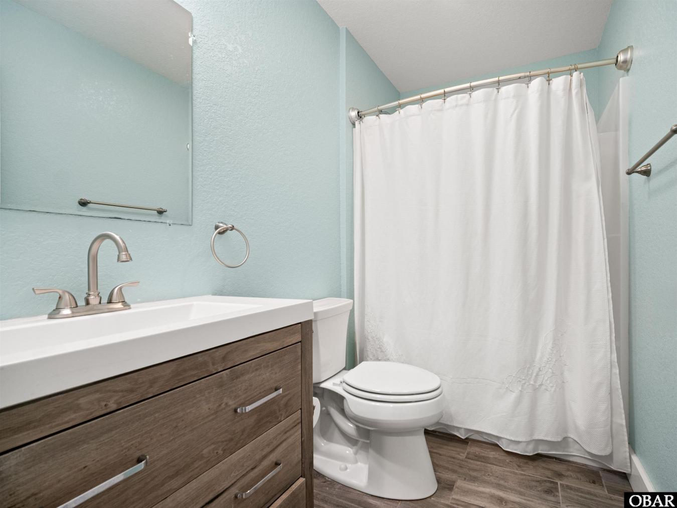 Corolla, North Carolina, 27927, United States, 6 Bedrooms Bedrooms, ,5 BathroomsBathrooms,Residential,For Sale,1858555