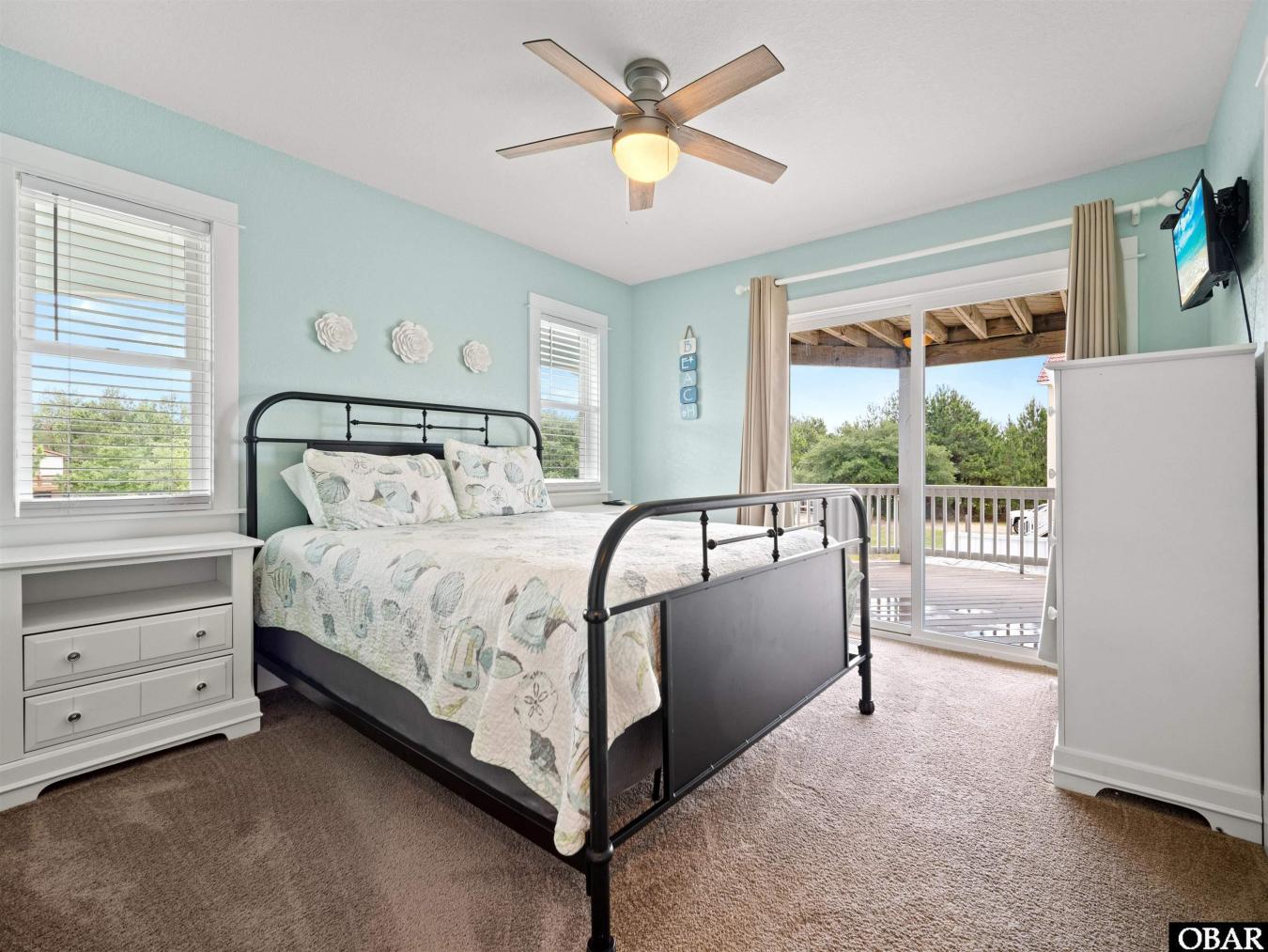Corolla, North Carolina, 27927, United States, 6 Bedrooms Bedrooms, ,5 BathroomsBathrooms,Residential,For Sale,1858555