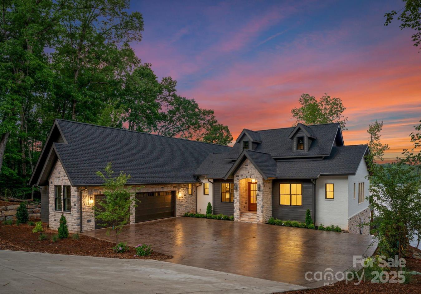 Norwood, North Carolina, 28128, United States, 5 Bedrooms Bedrooms, ,4 BathroomsBathrooms,Residential,For Sale,1858554