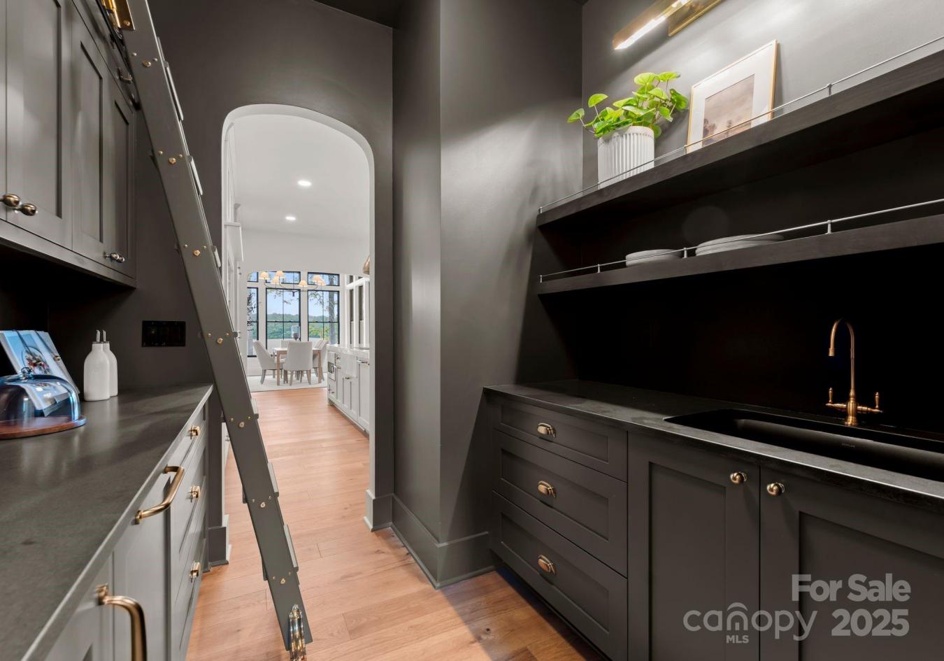 Norwood, North Carolina, 28128, United States, 5 Bedrooms Bedrooms, ,4 BathroomsBathrooms,Residential,For Sale,1858554