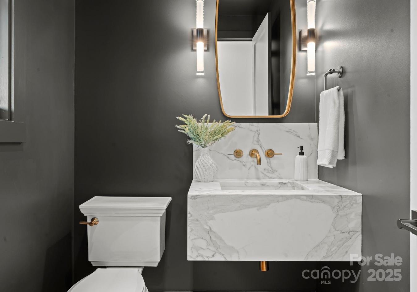 Norwood, North Carolina, 28128, United States, 5 Bedrooms Bedrooms, ,4 BathroomsBathrooms,Residential,For Sale,1858554