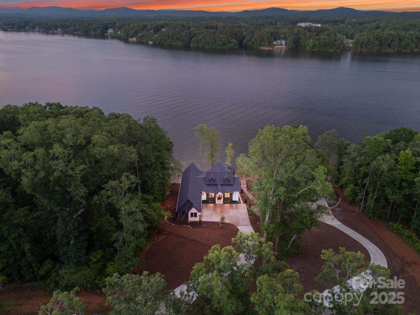 Norwood, North Carolina, 28128, United States, 5 Bedrooms Bedrooms, ,4 BathroomsBathrooms,Residential,For Sale,1858554