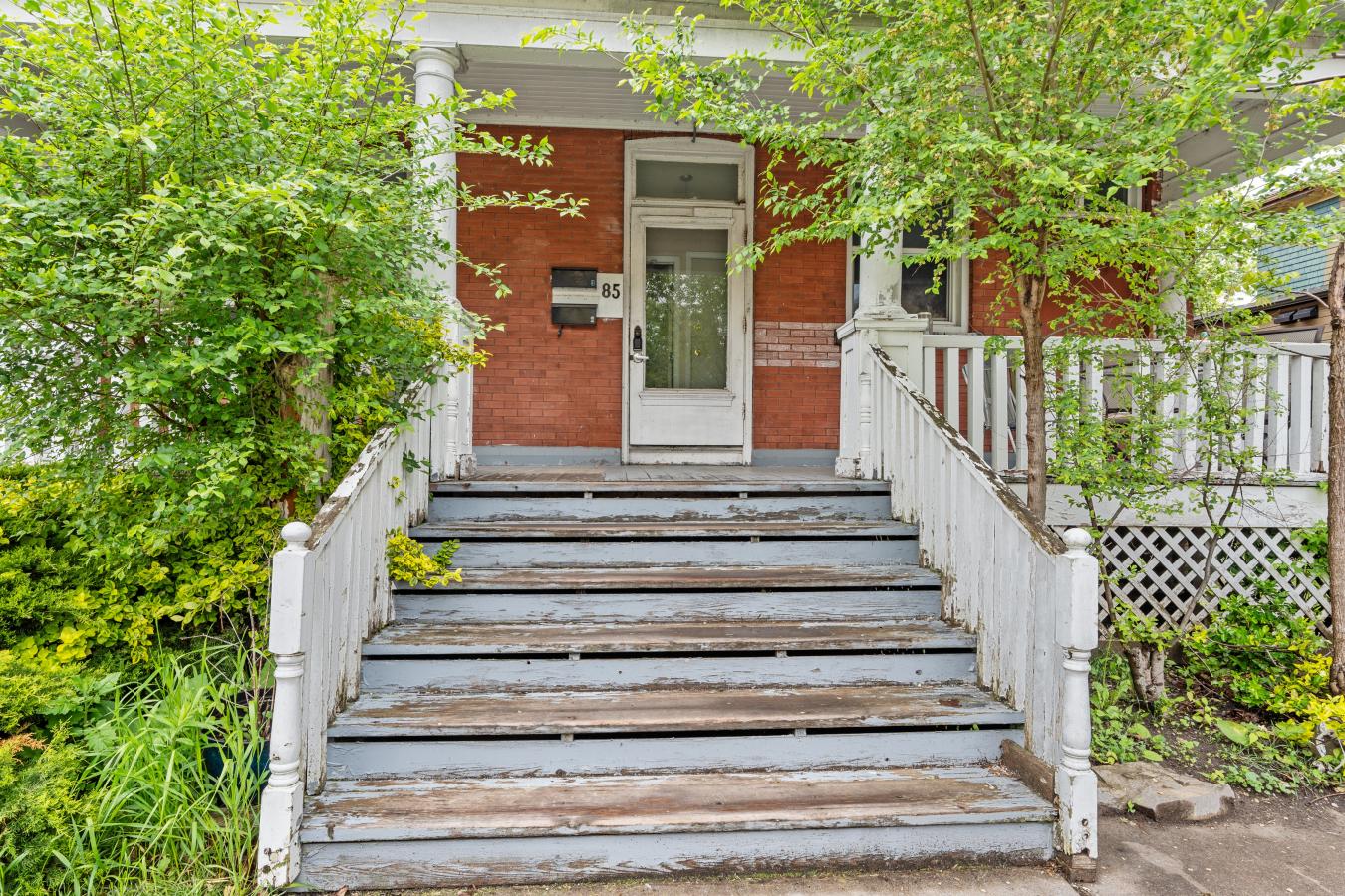 Kingston, Frontenac, K7L 2C6, Canada, 10 Bedrooms Bedrooms, ,4 BathroomsBathrooms,Residential,For Sale,1858550