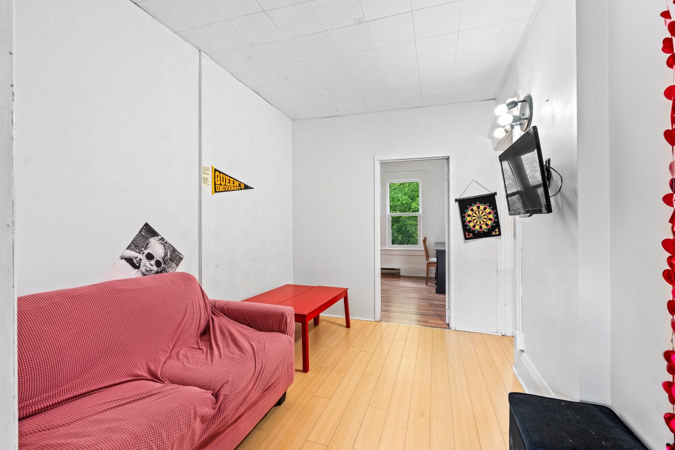 Kingston, Frontenac, K7L 2C6, Canada, 10 Bedrooms Bedrooms, ,4 BathroomsBathrooms,Residential,For Sale,1858550