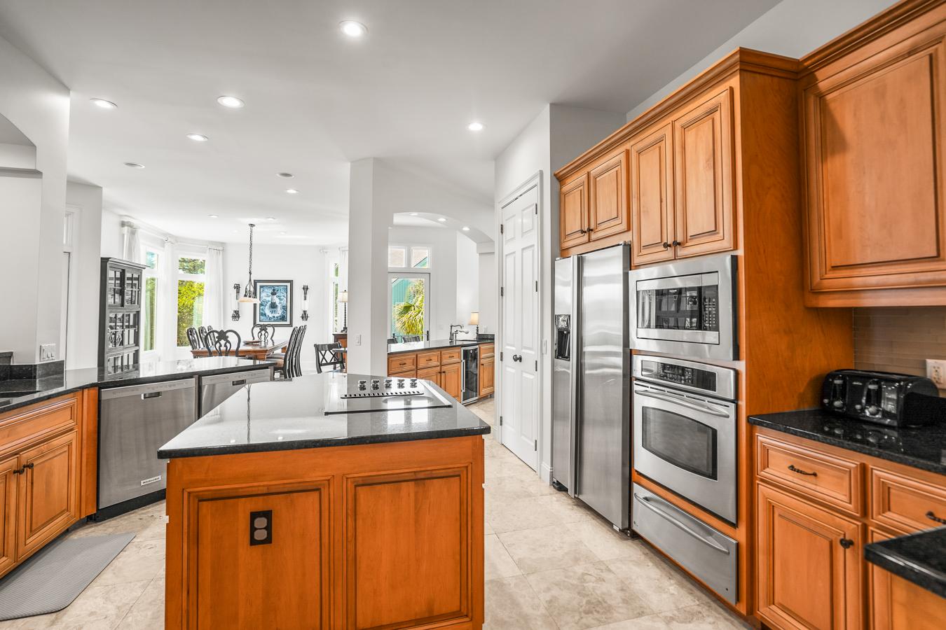 Hilton Head, Beaufort, 29928, United States, 6 Bedrooms Bedrooms, ,7 BathroomsBathrooms,Residential,For Sale,1858549