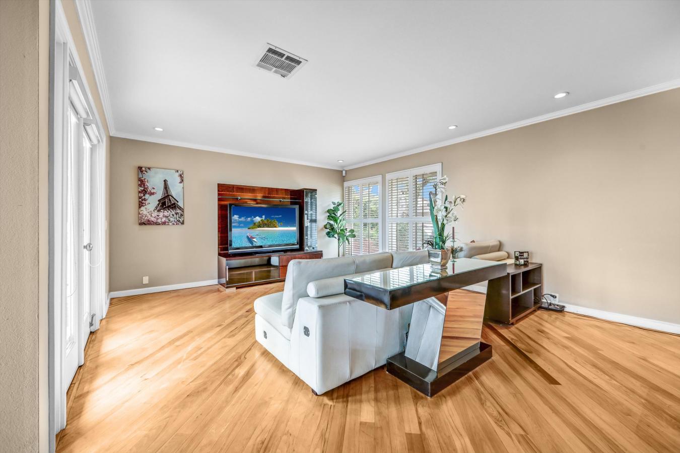 South Pasadena, Los Angeles, 91030, United States, 4 Bedrooms Bedrooms, ,3 BathroomsBathrooms,Residential,For Sale,1844410