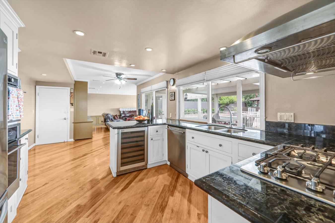 South Pasadena, Los Angeles, 91030, United States, 4 Bedrooms Bedrooms, ,3 BathroomsBathrooms,Residential,For Sale,1844410