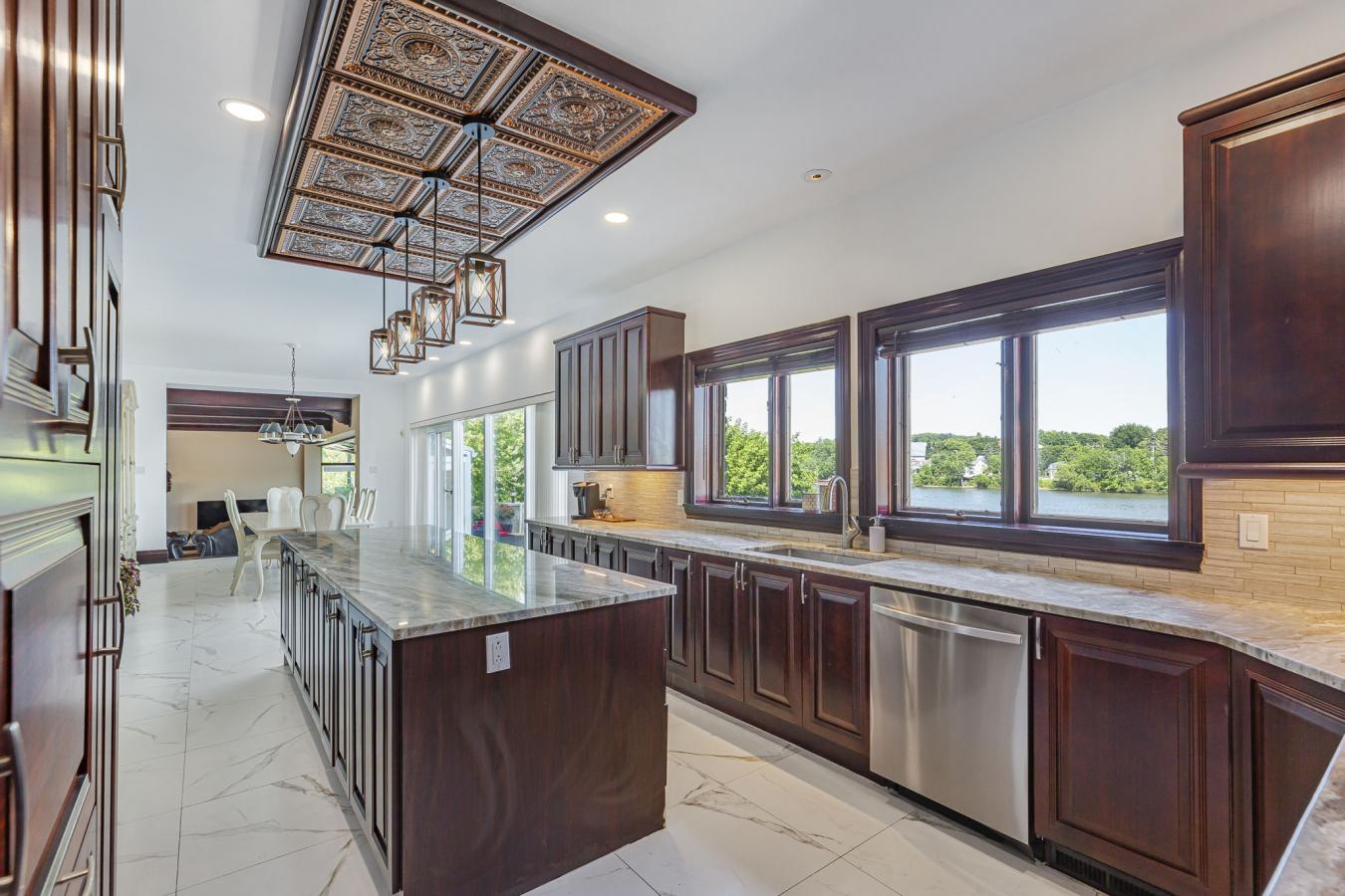 Vieux-Beloeil, Monteregie, J3G4P8, Canada, 4 Bedrooms Bedrooms, ,3 BathroomsBathrooms,Residential,For Sale,1889268