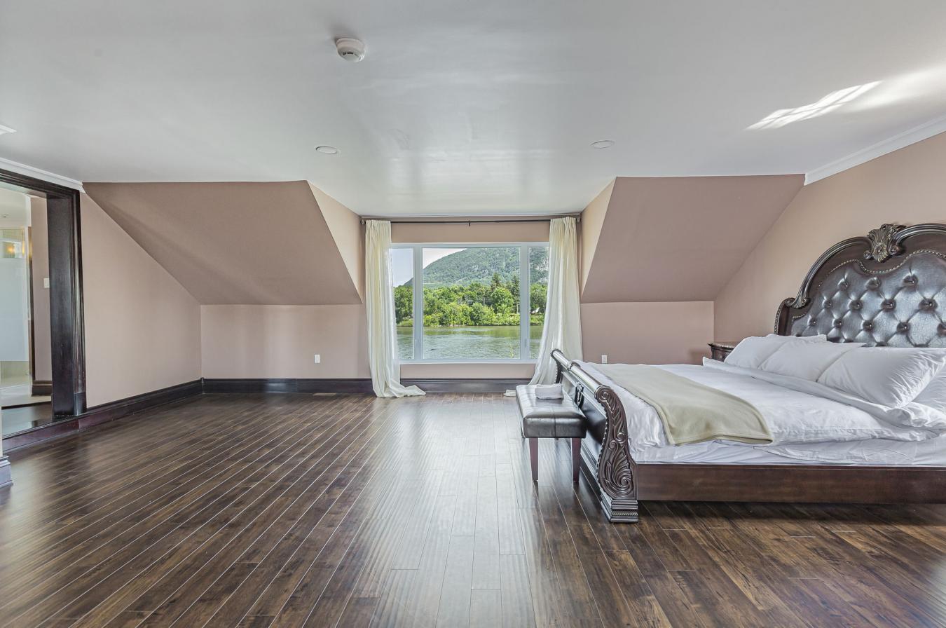 Vieux-Beloeil, Monteregie, J3G4P8, Canada, 4 Bedrooms Bedrooms, ,3 BathroomsBathrooms,Residential,For Sale,1889268