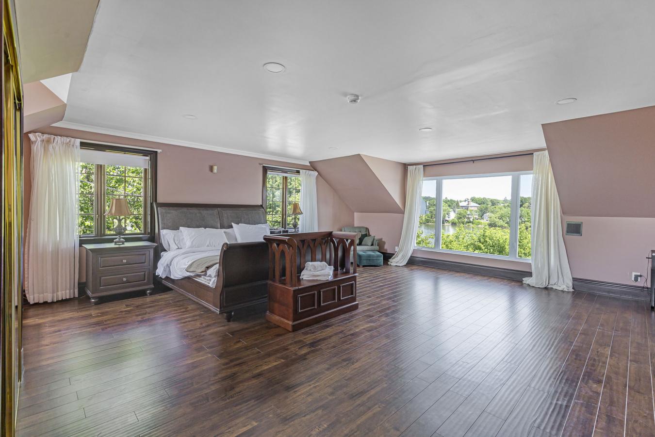 Vieux-Beloeil, Monteregie, J3G4P8, Canada, 4 Bedrooms Bedrooms, ,3 BathroomsBathrooms,Residential,For Sale,1889268