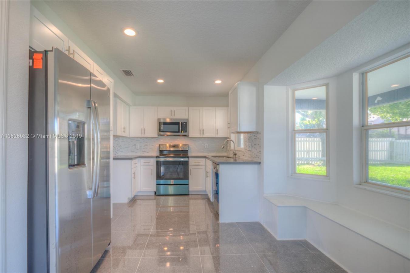 Orlando, Orange, 32837, United States, 4 Bedrooms Bedrooms, ,3 BathroomsBathrooms,Residential,For Sale,1877686