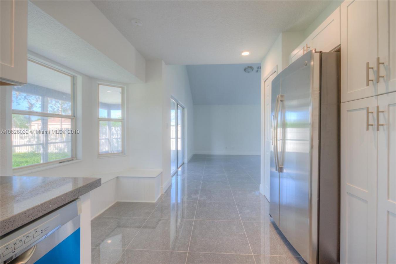 Orlando, Orange, 32837, United States, 4 Bedrooms Bedrooms, ,3 BathroomsBathrooms,Residential,For Sale,1877686