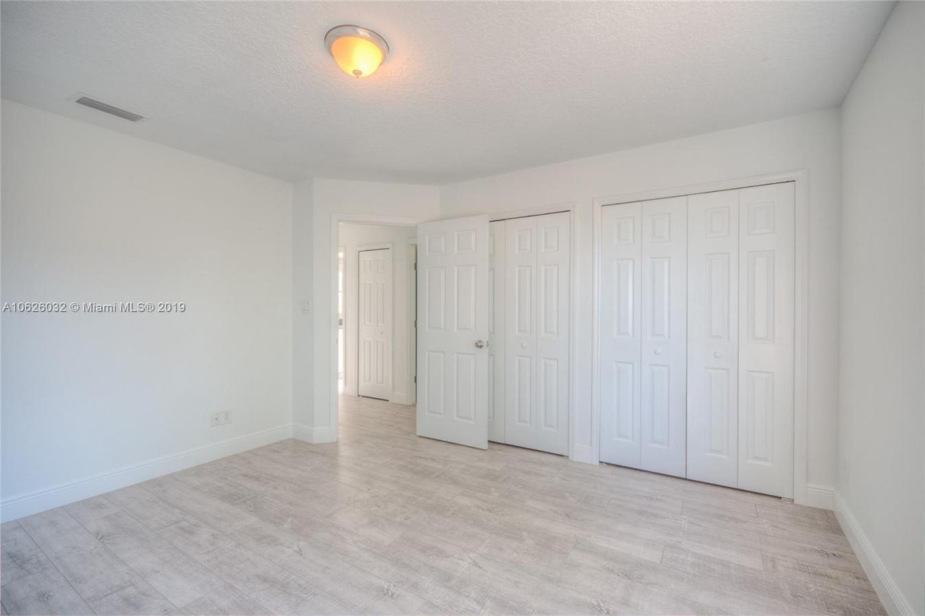 Orlando, Orange, 32837, United States, 4 Bedrooms Bedrooms, ,3 BathroomsBathrooms,Residential,For Sale,1877686