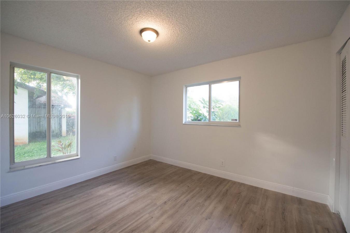 Orlando, Orange, 32837, United States, 4 Bedrooms Bedrooms, ,3 BathroomsBathrooms,Residential,For Sale,1877686