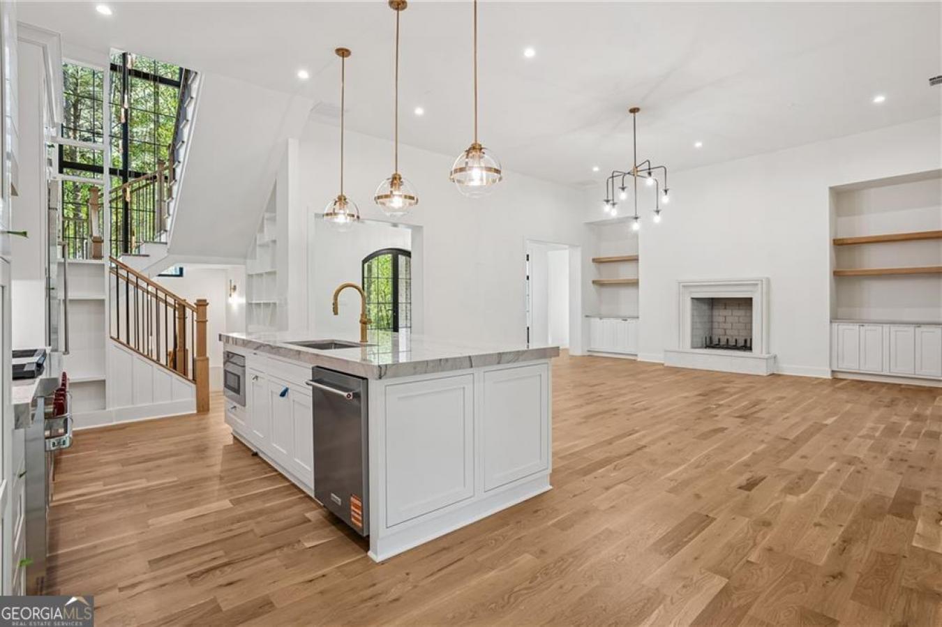 Alpharetta, Georgia, 30004, United States, 7 Bedrooms Bedrooms, ,7 BathroomsBathrooms,Residential,For Sale,1858536