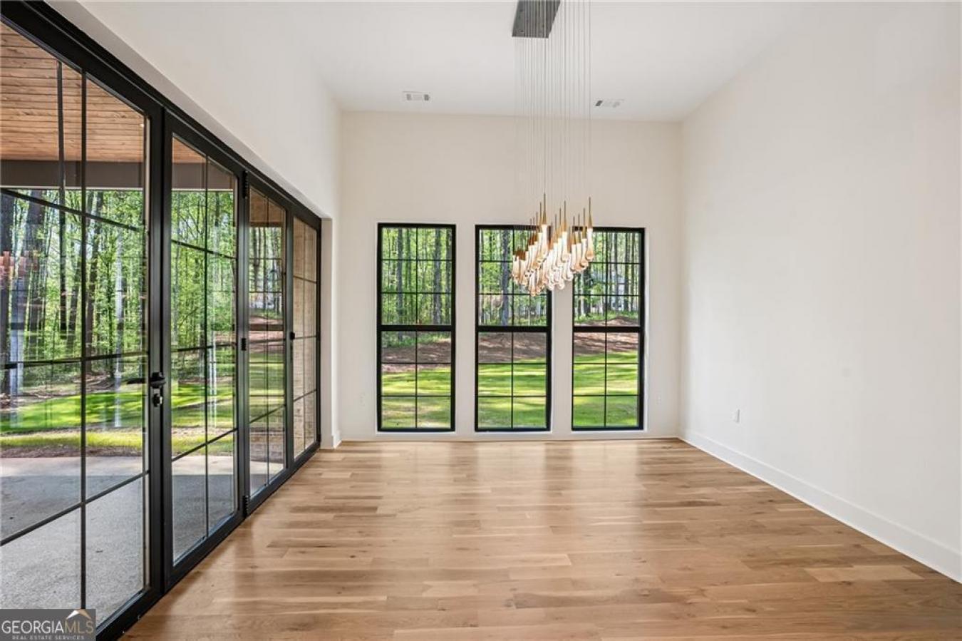 Alpharetta, Georgia, 30004, United States, 7 Bedrooms Bedrooms, ,7 BathroomsBathrooms,Residential,For Sale,1858536