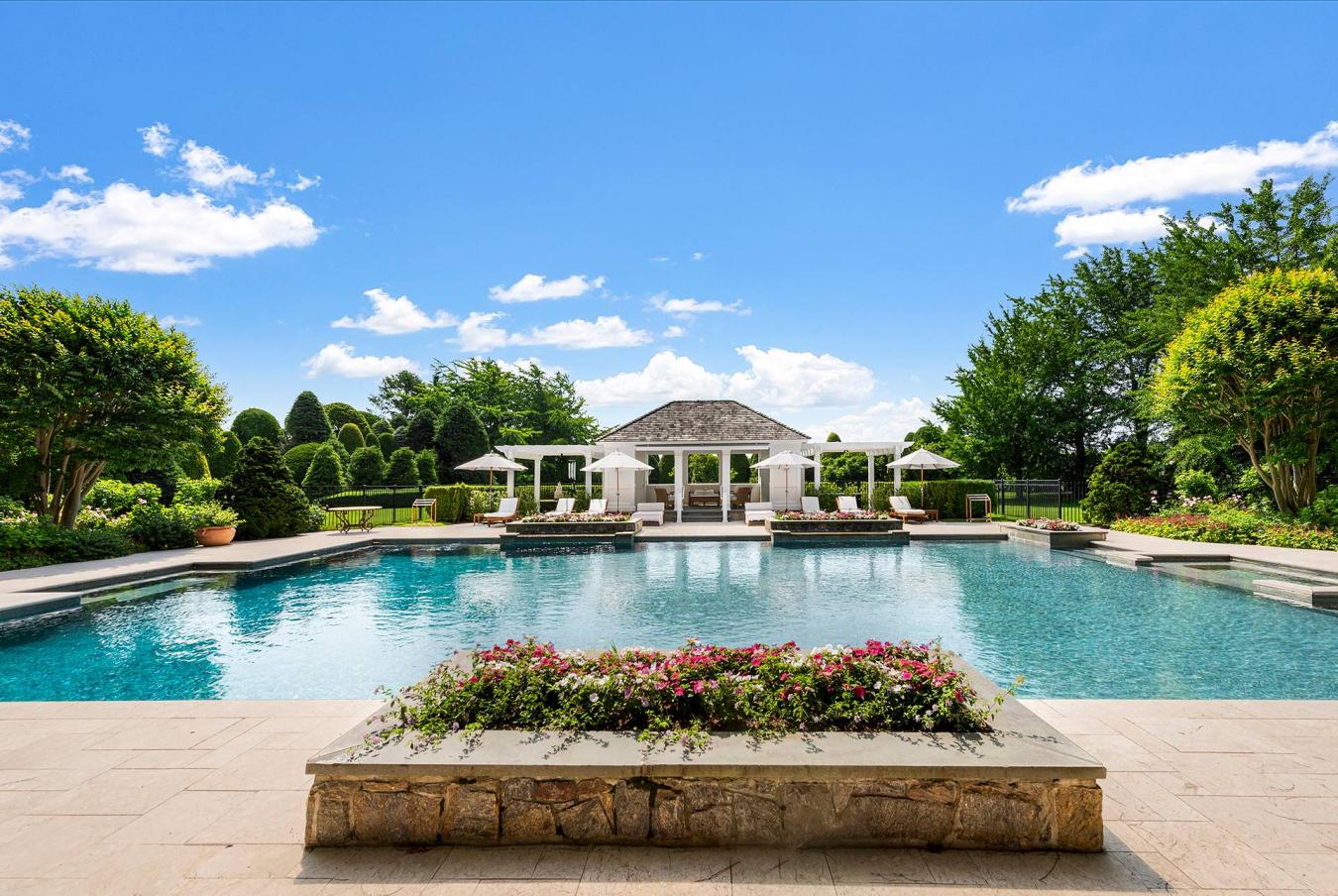 Water Mill, New York, 11968, United States, 13 Bedrooms Bedrooms, ,14 BathroomsBathrooms,Residential,For Sale,1844407