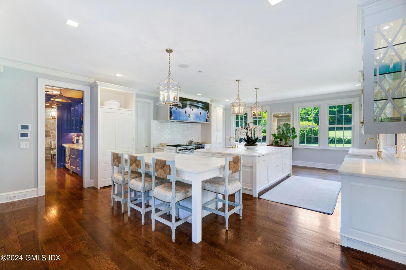 Greenwich, Connecticut, 06831, United States, 7 Bedrooms Bedrooms, ,7 BathroomsBathrooms,Residential,For Sale,1844404