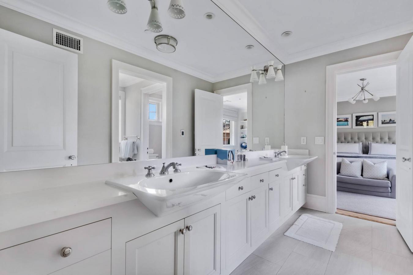 Village of East Hampton, New York, 11937, United States, 6 Bedrooms Bedrooms, ,5 BathroomsBathrooms,Residential,For Sale,1844403