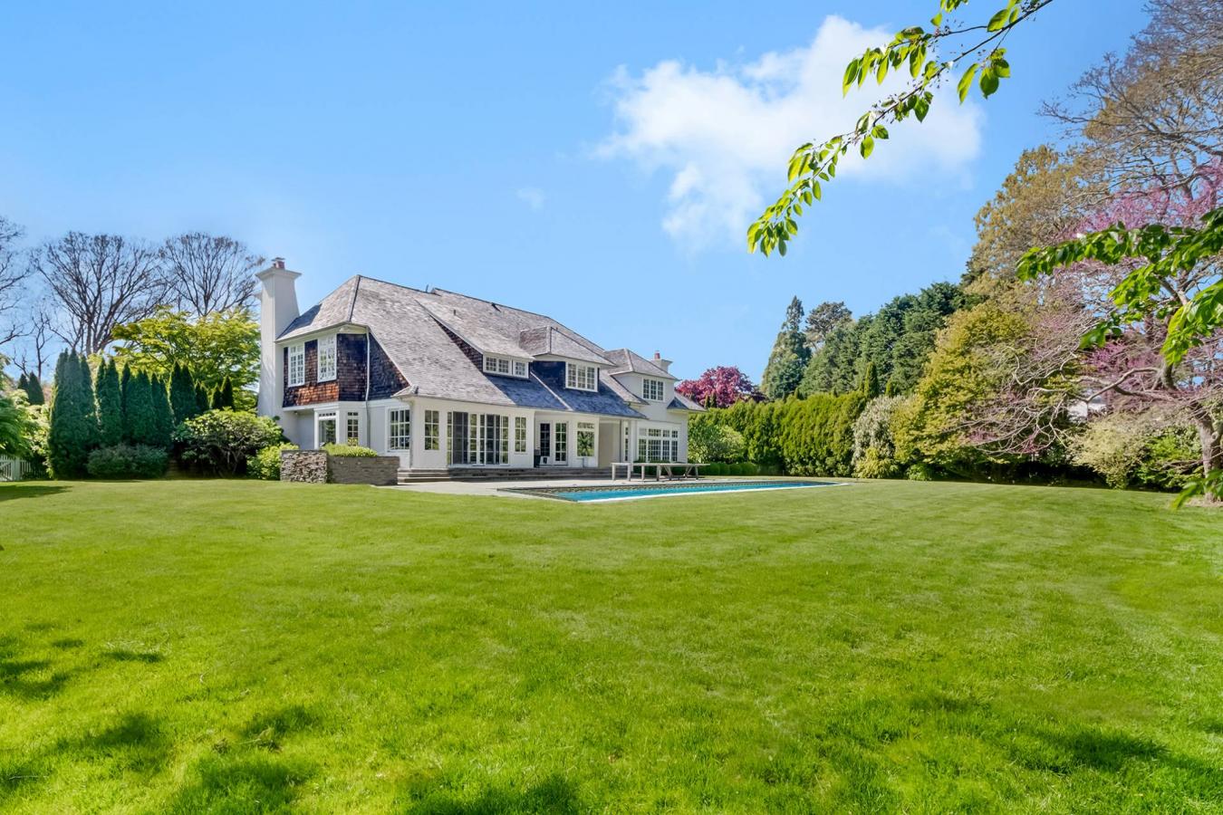 Village of East Hampton, New York, 11937, United States, 6 Bedrooms Bedrooms, ,5 BathroomsBathrooms,Residential,For Sale,1844403