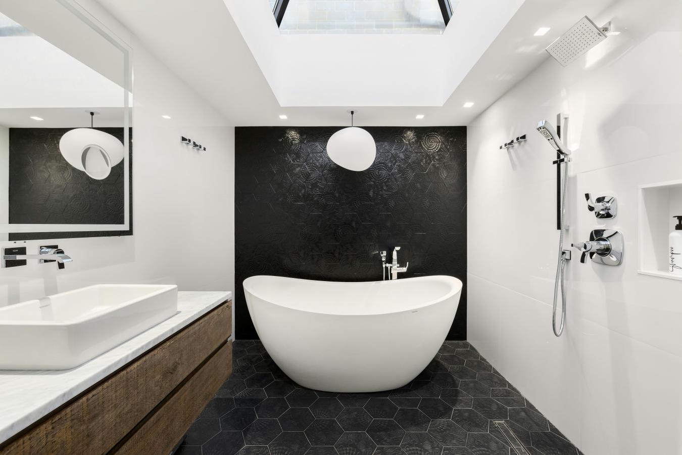 New York, New York, 10023, United States, 4 Bedrooms Bedrooms, ,4 BathroomsBathrooms,Residential,For Sale,1844398