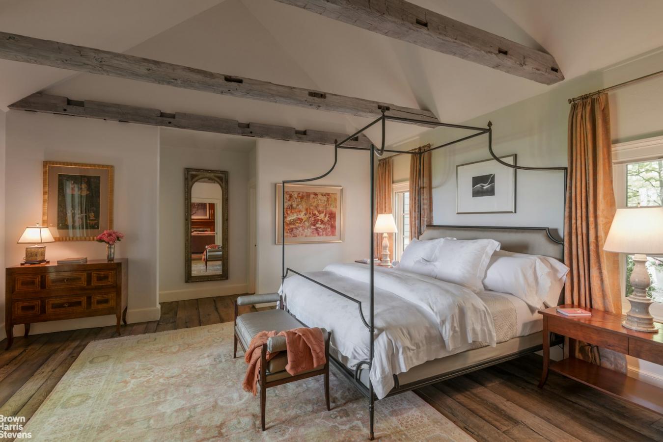 WASSAIC, New York, 12522, United States, 6 Bedrooms Bedrooms, ,7 BathroomsBathrooms,Residential,For Sale,1944223