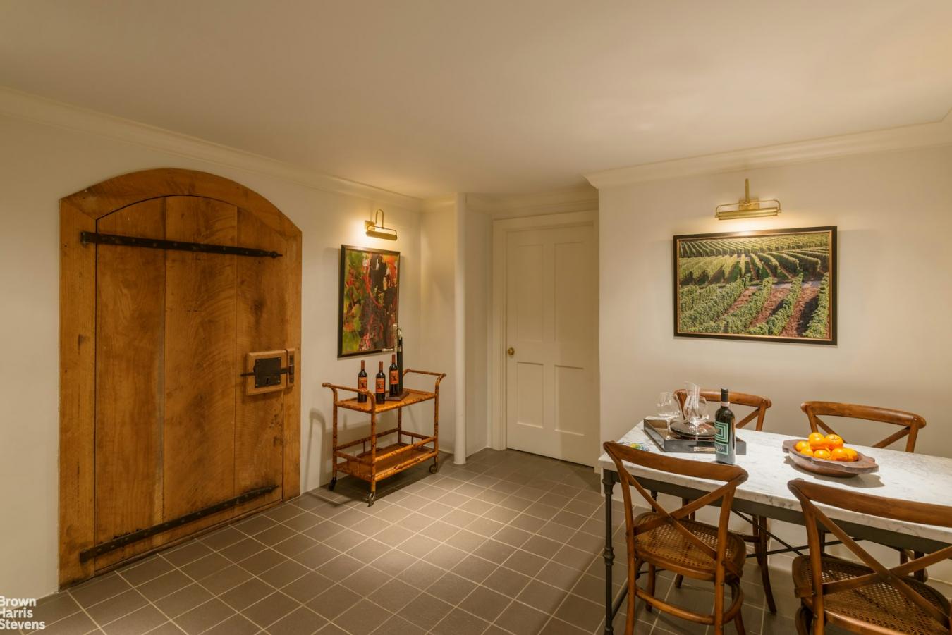 WASSAIC, New York, 12522, United States, 6 Bedrooms Bedrooms, ,7 BathroomsBathrooms,Residential,For Sale,1944223