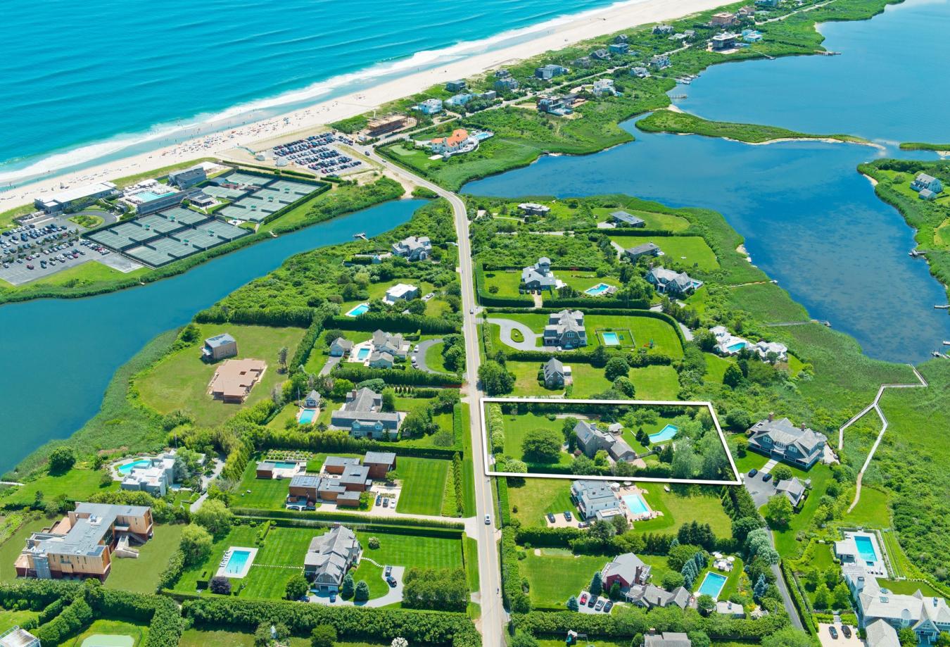 Bridgehampton, New York, 11932, United States, 3 Bedrooms Bedrooms, ,3 BathroomsBathrooms,Residential,For Sale,1844392