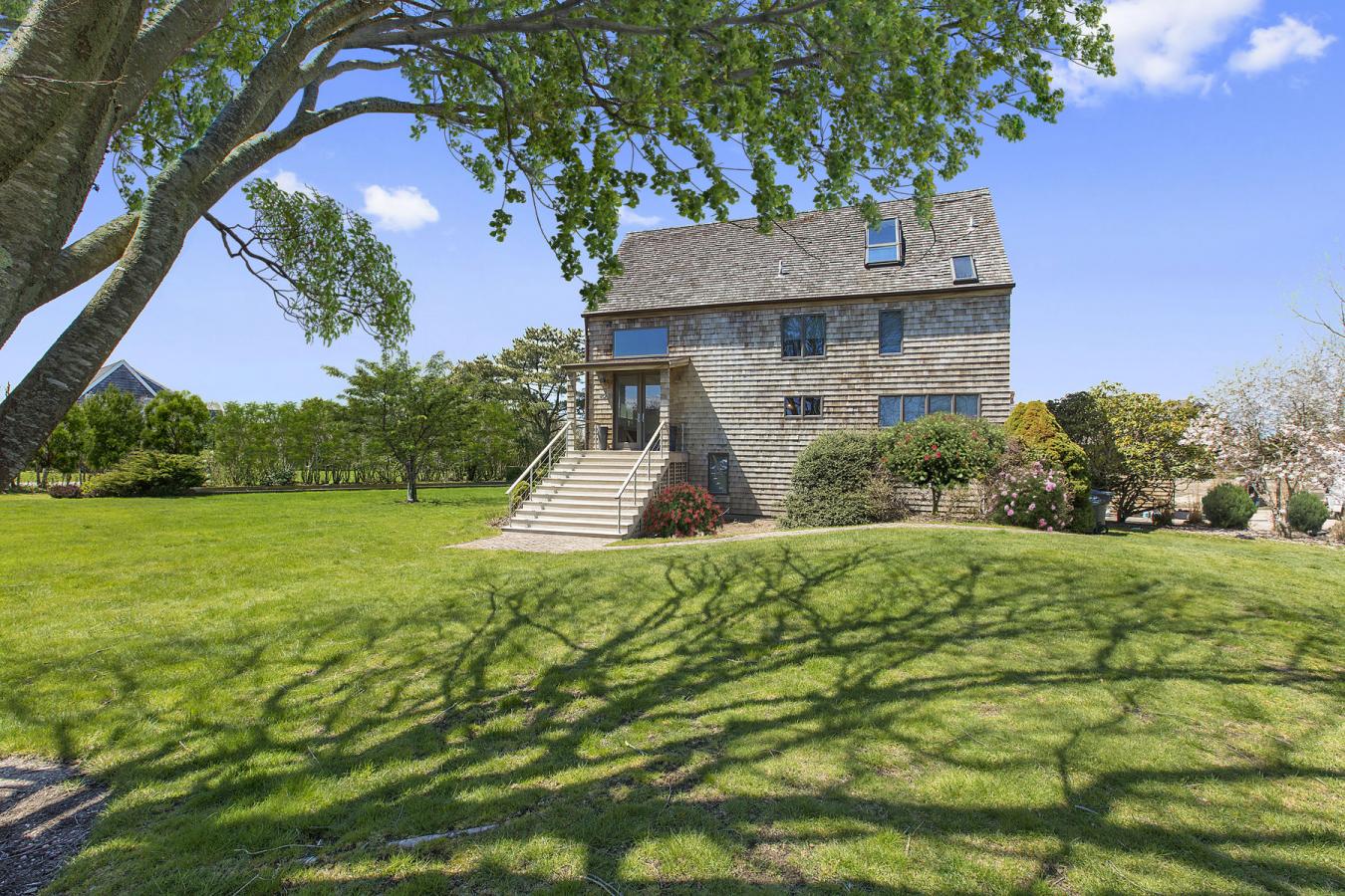 Bridgehampton, New York, 11932, United States, 3 Bedrooms Bedrooms, ,3 BathroomsBathrooms,Residential,For Sale,1844392