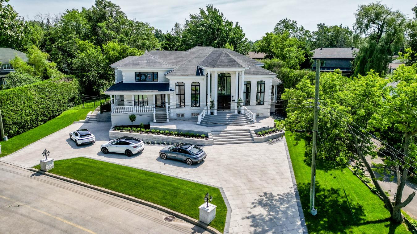 Pierrefonds, Qc., Canada, H8Y2E3, Canada, 7 Bedrooms Bedrooms, ,5 BathroomsBathrooms,Residential,For Sale,1858533