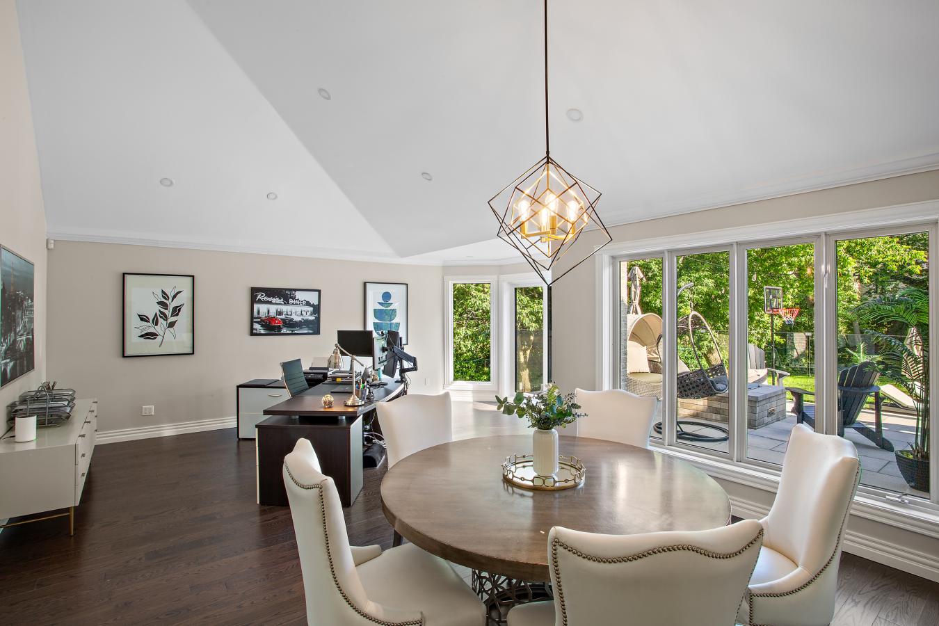 Pierrefonds, Qc., Canada, H8Y2E3, Canada, 7 Bedrooms Bedrooms, ,5 BathroomsBathrooms,Residential,For Sale,1858533