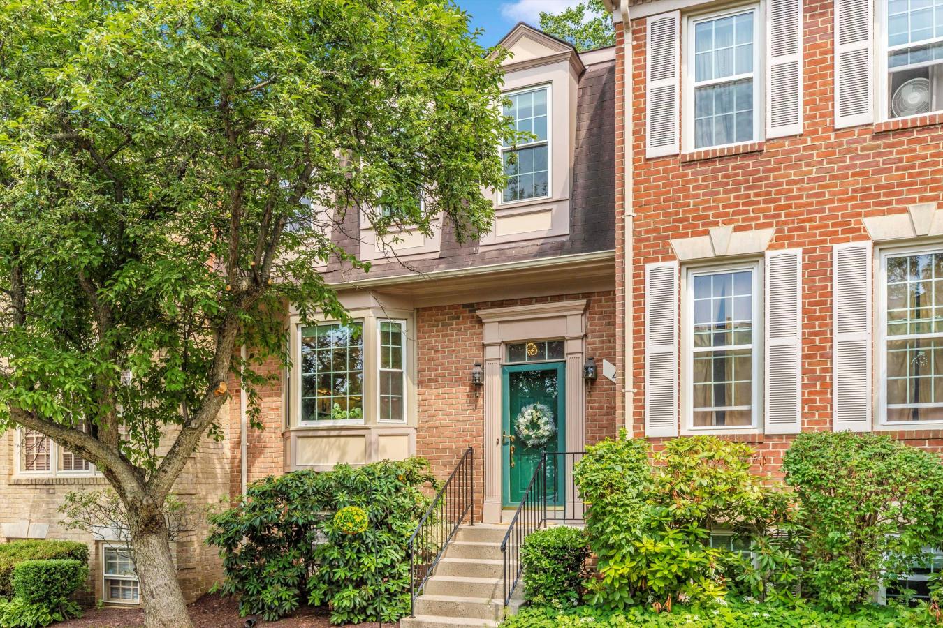 North Bethesda, Montgomery, 20852, United States, 3 Bedrooms Bedrooms, ,3 BathroomsBathrooms,Residential,For Sale,1858530