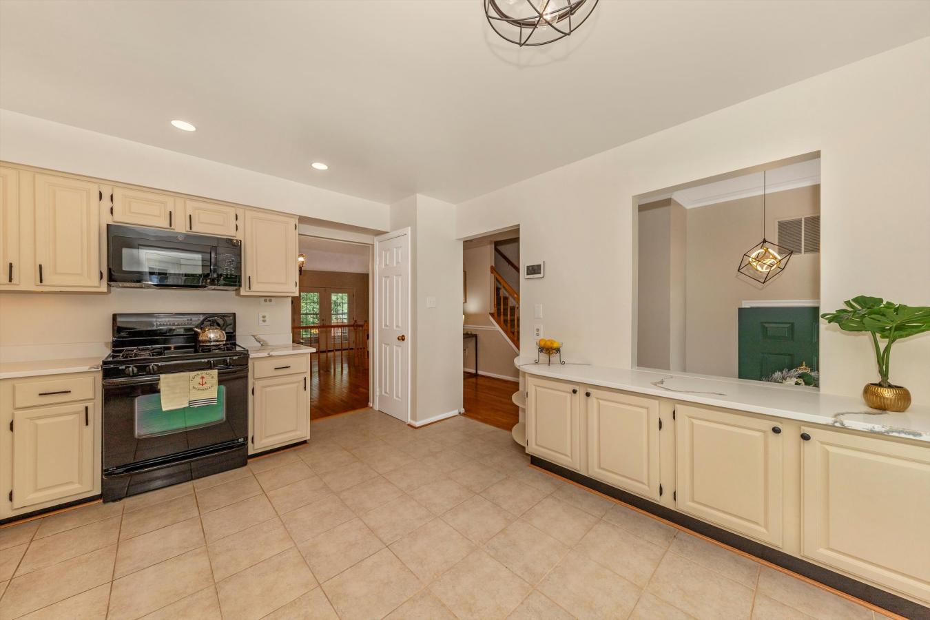 North Bethesda, Montgomery, 20852, United States, 3 Bedrooms Bedrooms, ,3 BathroomsBathrooms,Residential,For Sale,1858530