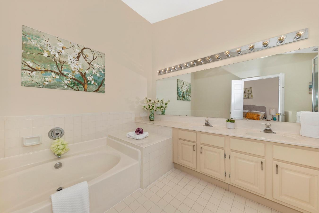 North Bethesda, Montgomery, 20852, United States, 3 Bedrooms Bedrooms, ,3 BathroomsBathrooms,Residential,For Sale,1858530