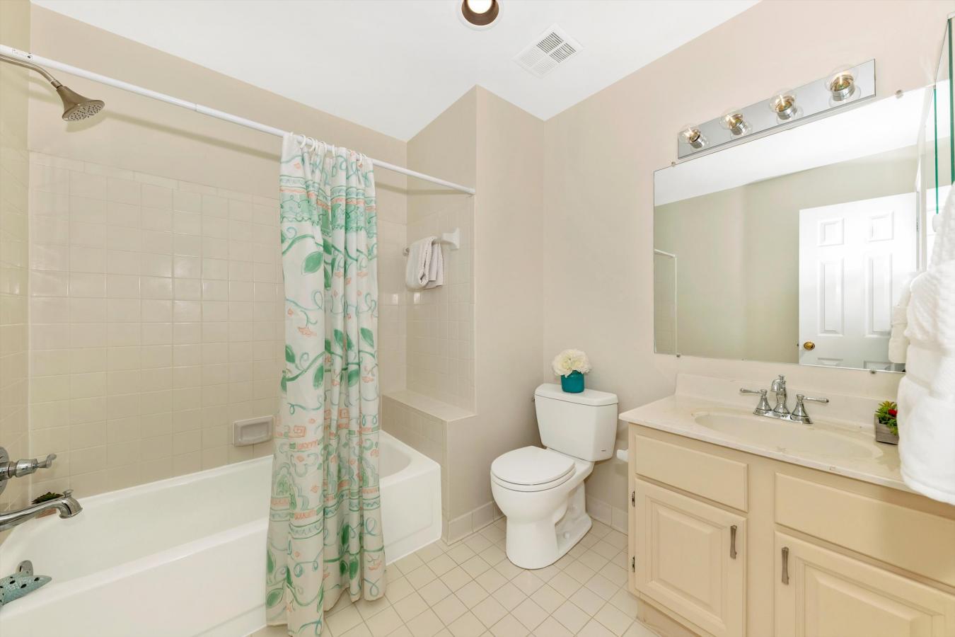 North Bethesda, Montgomery, 20852, United States, 3 Bedrooms Bedrooms, ,3 BathroomsBathrooms,Residential,For Sale,1858530